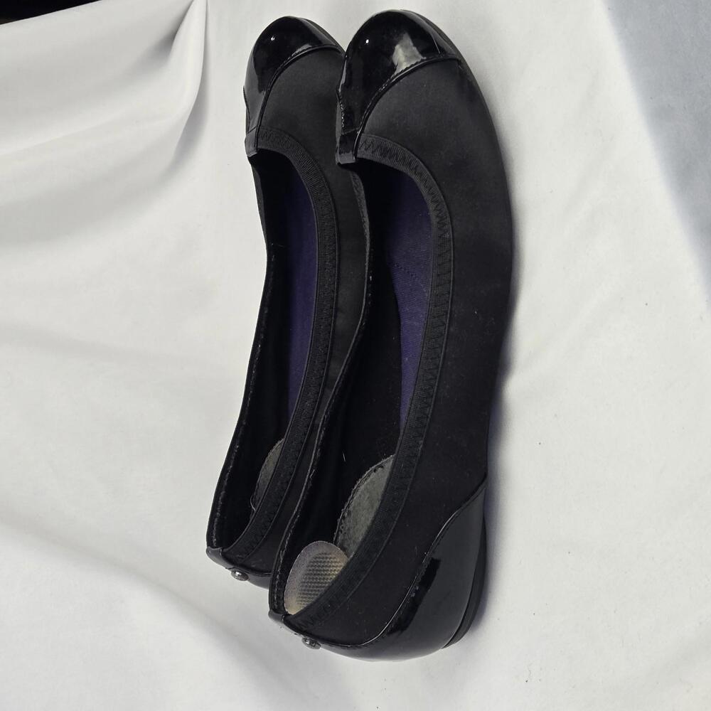 Dana Buchman Black Ballerina Flats Womens SIze 8 Perfect for Everyday Wear